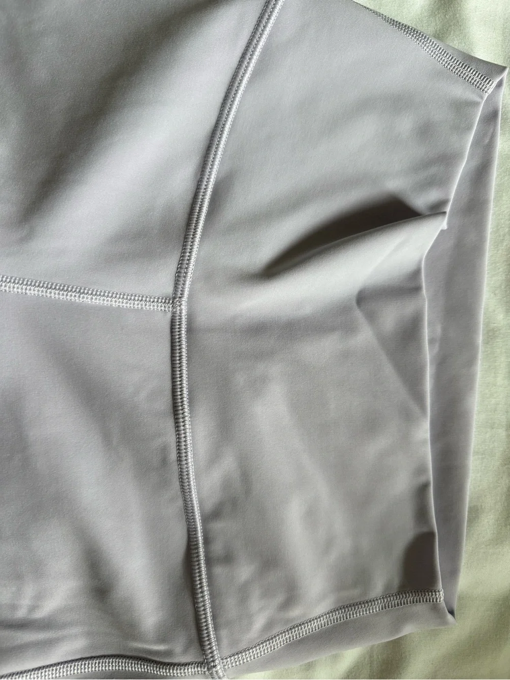 lululemon High-Rise Leggings LAVENDER color size 4 - Picture 5 of 5